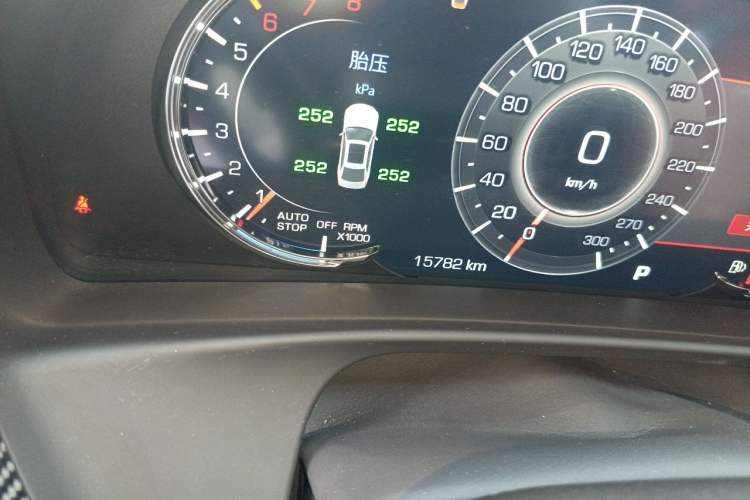 Used Cadillac CT6 2021 28T Luxury Version Odometer Close Up