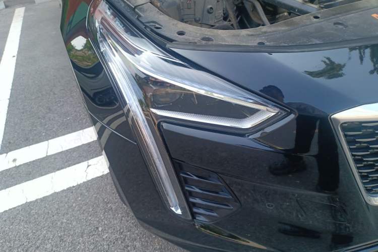 Used Cadillac CT6 2021 28T Luxury Version Right Front Headlight
