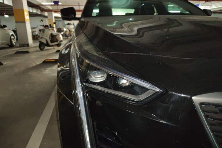 Used Cadillac CT6 2021 28T Luxury Version Right Front Headlight
