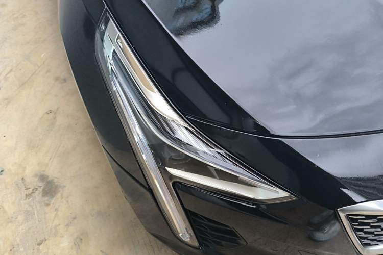 Used Cadillac CT6 2021 28T Luxury Version Right Front Headlight