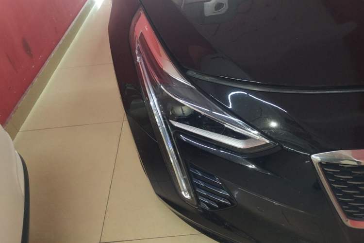 Used Cadillac CT6 2021 28T Elite Edition Right Front Headlight