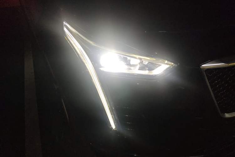 Used Cadillac CT6 2021 28T Luxury Version Right Front Headlight