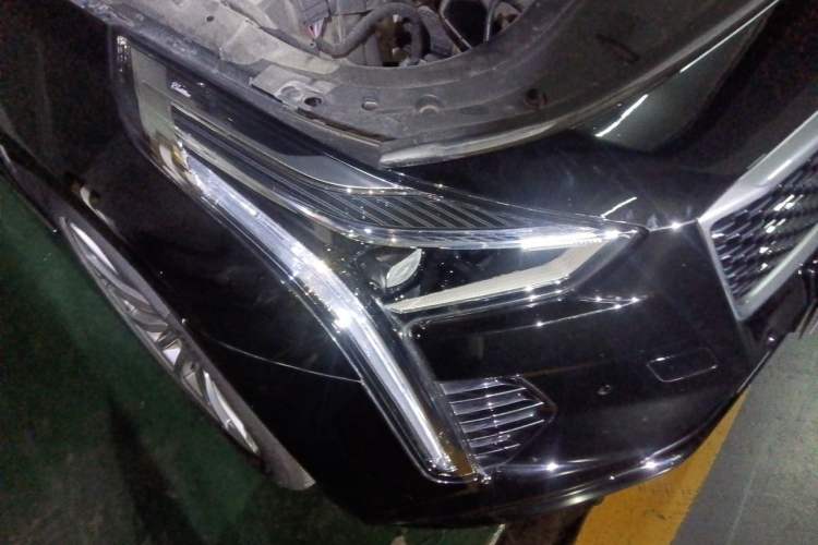 Used Cadillac CT6 2021 28T Luxury Version Right Front Headlight