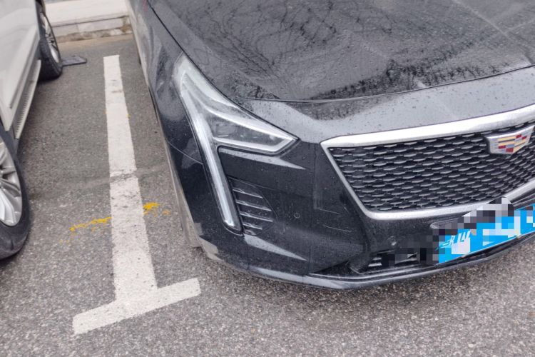 Used Cadillac CT6 2021 28T Luxury Version Right Front Headlight