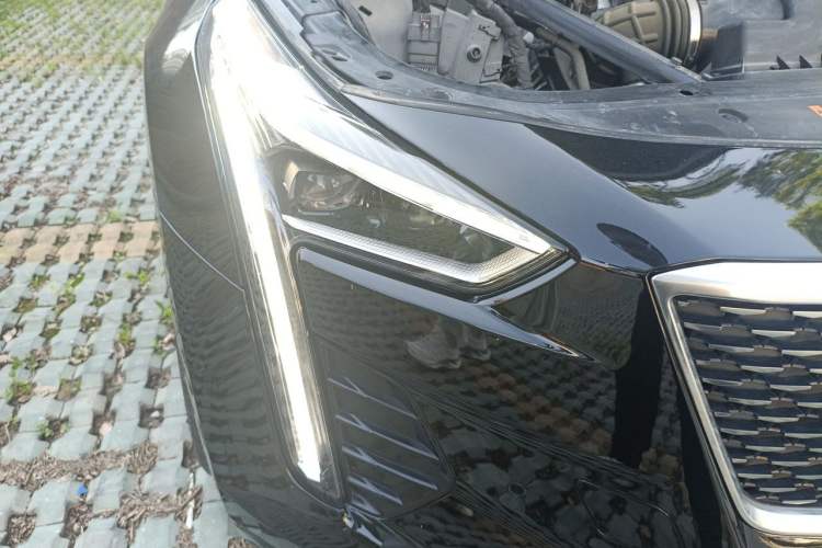 Used Cadillac CT6 2021 28T Luxury Version Right Front Headlight