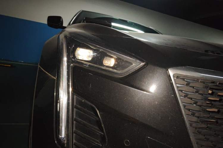 Used Cadillac CT6 2021 28T Elite Edition Right Front Headlight