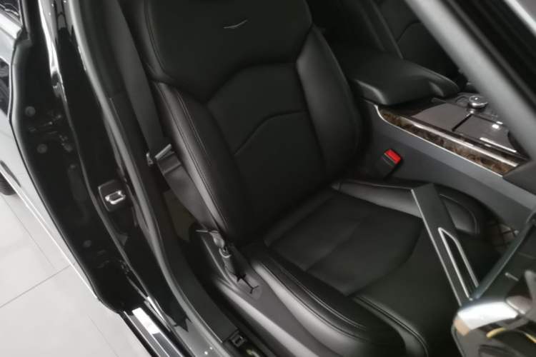 Used Cadillac CT6 2021 28T Luxury Version Right Front Seat