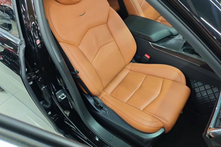 Used Cadillac CT6 2021 28T Luxury Version Right Front Seat