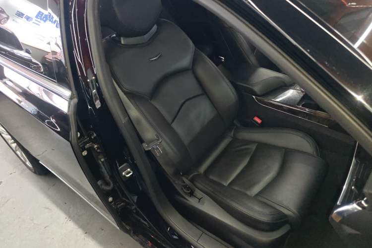 Used Cadillac CT6 2021 28T Luxury Version Right Front Seat