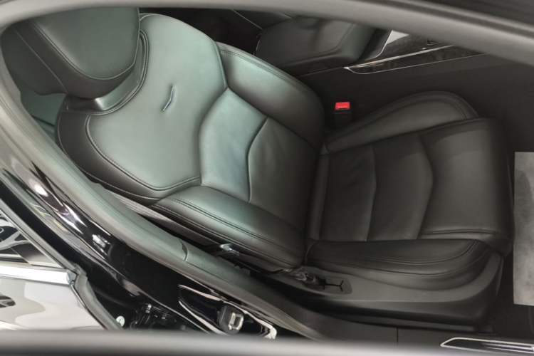 Used Cadillac CT6 2021 28T Luxury Version Right Front Seat