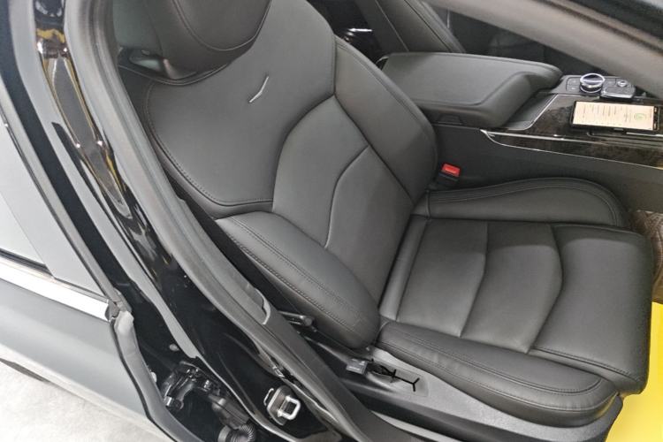 Used Cadillac CT6 2021 28T Luxury Version Right Front Seat