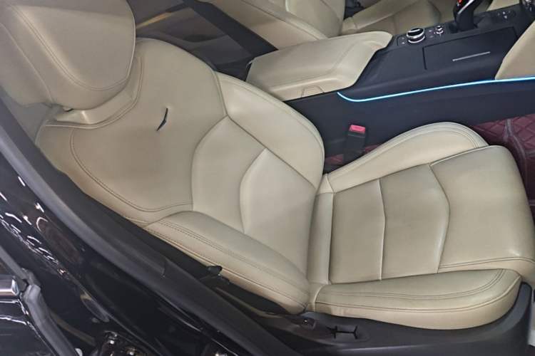 Used Cadillac CT6 2021 28T Fashion Edition Right Front Seat