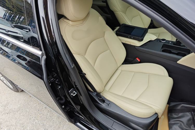 Used Cadillac CT6 2021 28T Fashion Edition Right Front Seat