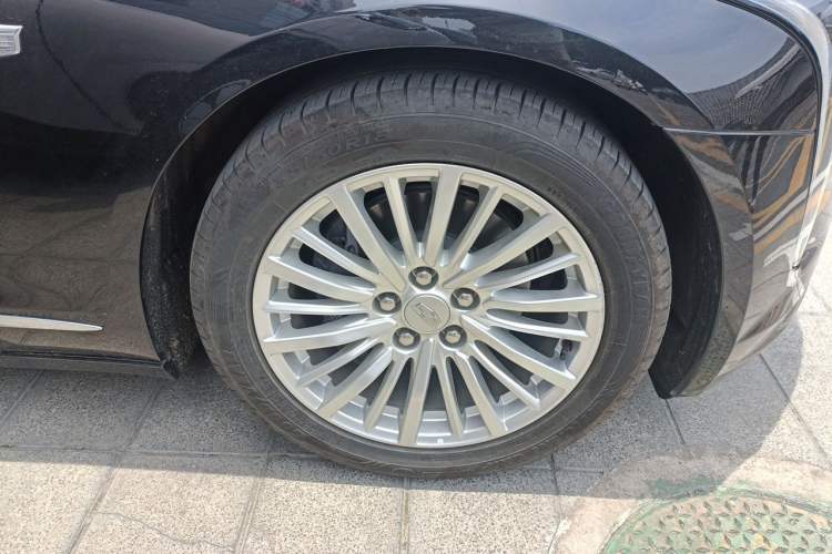 Used Cadillac CT6 2021 28T Luxury Version Right Front Wheel Hub