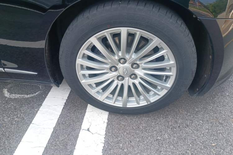 Used Cadillac CT6 2021 28T Luxury Version Right Front Wheel Hub