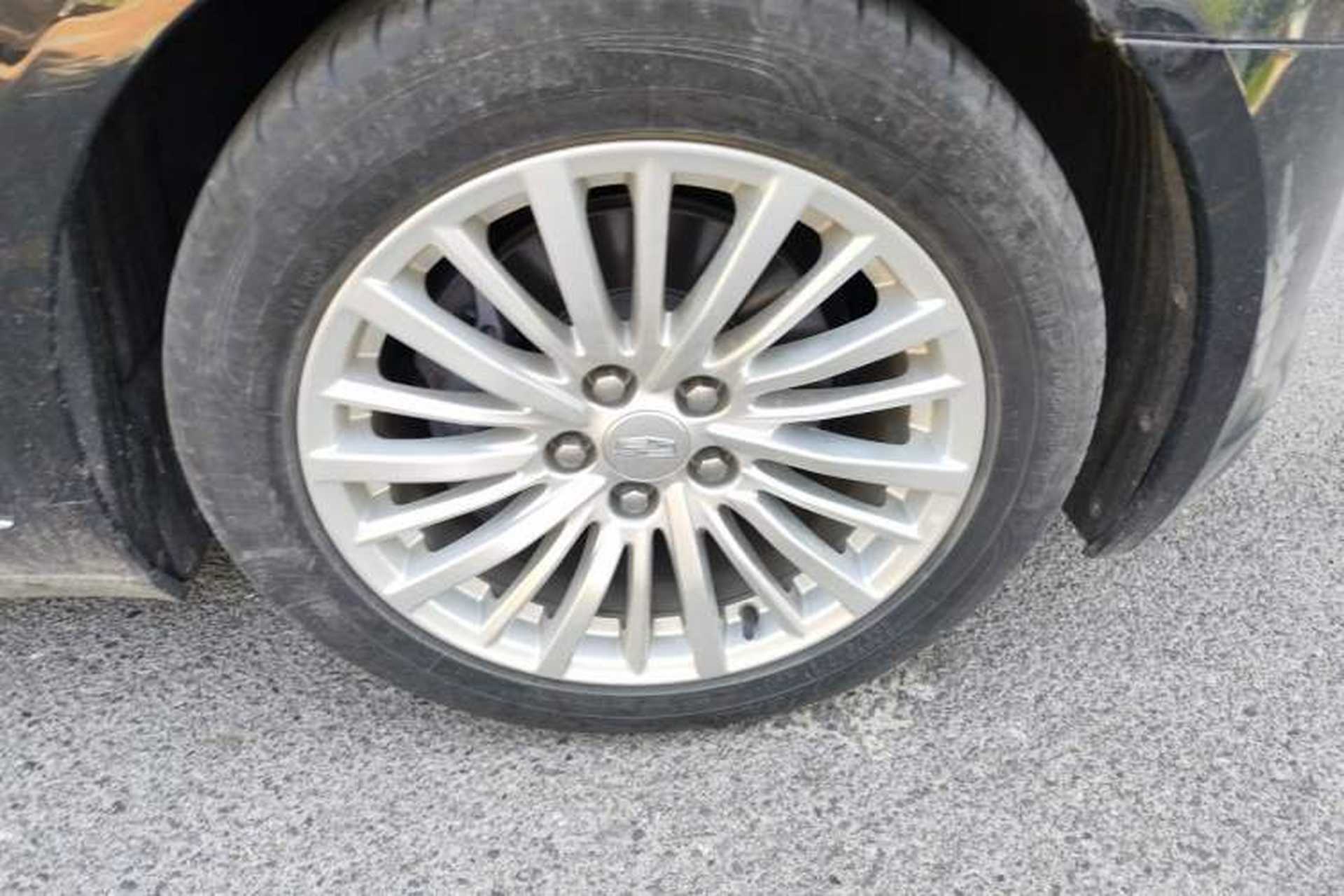 Used Cadillac CT6 2021 28T Fashion Edition Right Front Wheel Hub
