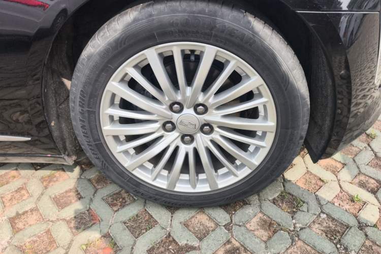 Used Cadillac CT6 2021 28T Fashion Edition Right Front Wheel Hub