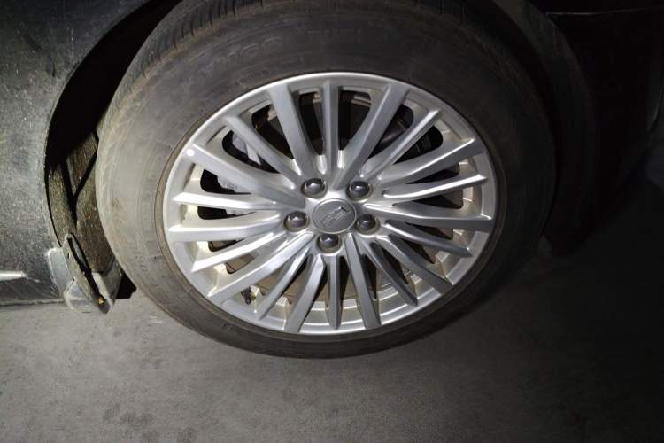 Used Cadillac CT6 2021 28T Elite Edition Right Front Wheel Hub