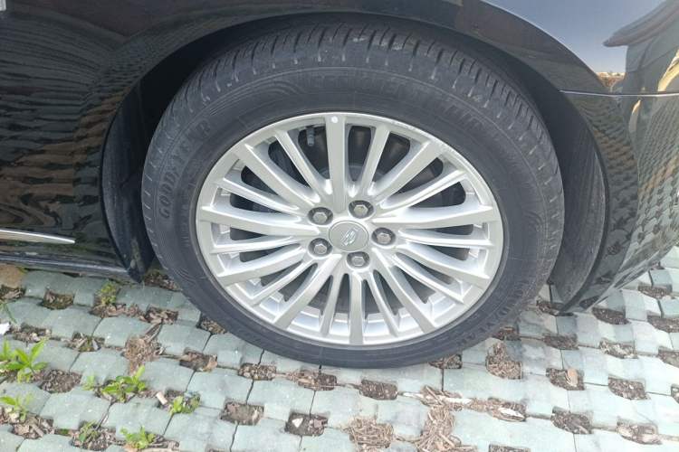 Used Cadillac CT6 2021 28T Luxury Version Right Front Wheel Hub
