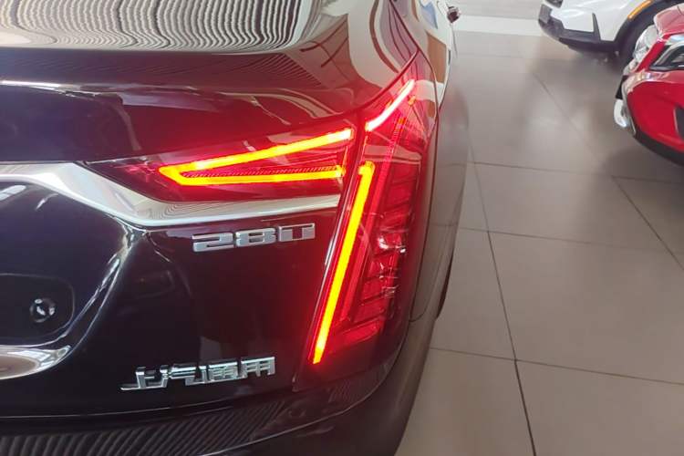 Used Cadillac CT6 2021 28T Elite Edition Right Rear Taillight