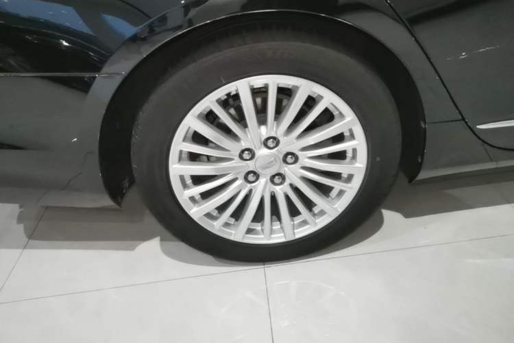 Used Cadillac CT6 2021 28T Luxury Version Right Rear Wheel Hub