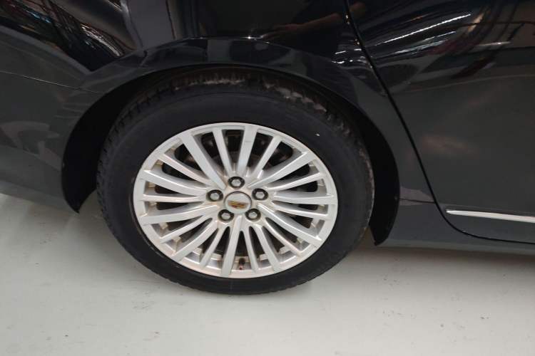 Used Cadillac CT6 2021 28T Elite Edition Right Rear Wheel Hub