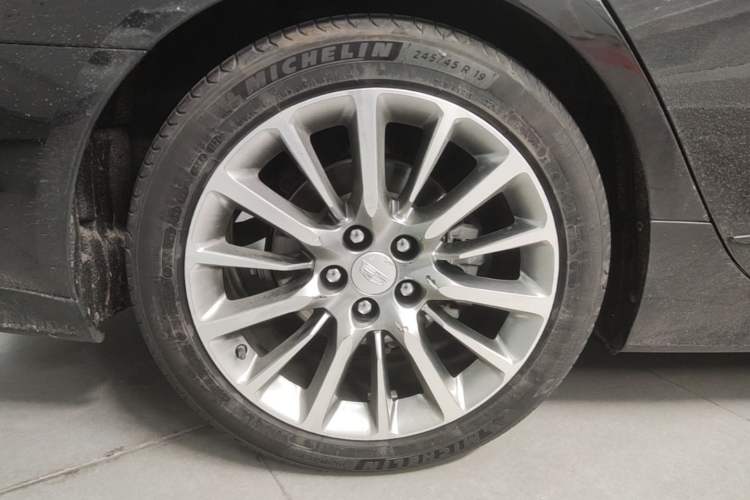 Used Cadillac CT6 2021 28T Luxury Sport Model Right Rear Wheel Hub
