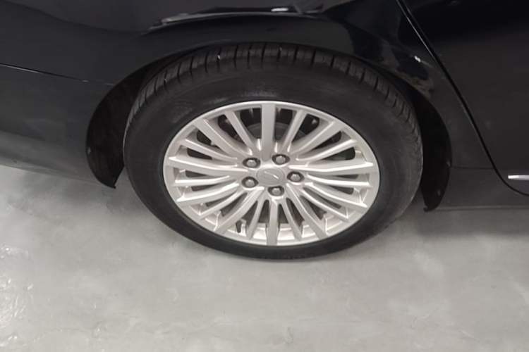 Used Cadillac CT6 2021 28T Luxury Version Right Rear Wheel Hub