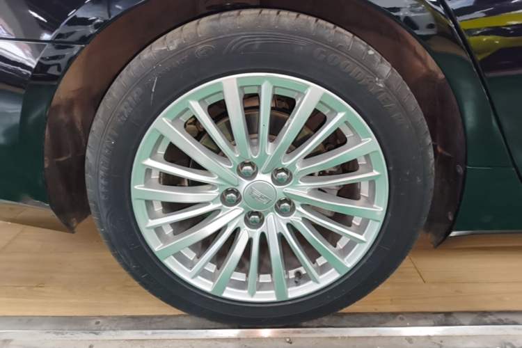 Used Cadillac CT6 2021 28T Luxury Version Right Rear Wheel Hub