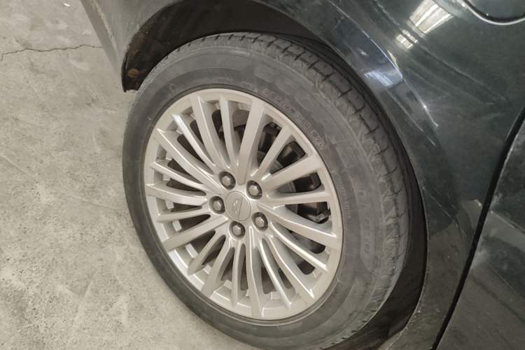 Used Cadillac CT6 2021 28T Fashion Edition Right Rear Wheel Hub