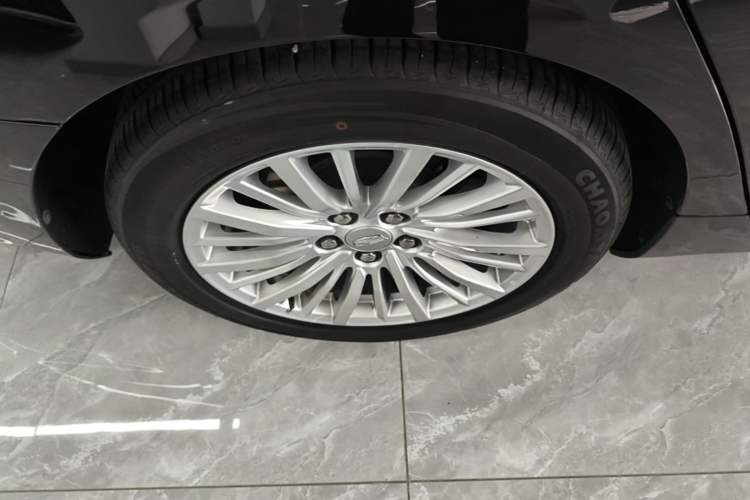 Used Cadillac CT6 2021 28T Luxury Version Right Rear Wheel Hub