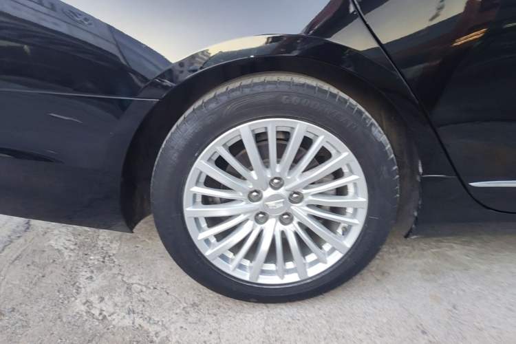 Used Cadillac CT6 2021 28T Luxury Version Right Rear Wheel Hub