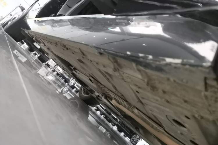 Used Cadillac CT6 2021 28T Luxury Version Right Side Sill