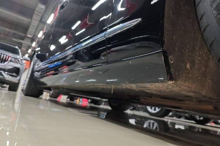 Used Cadillac CT6 2021 28T Luxury Version Right Side Sill