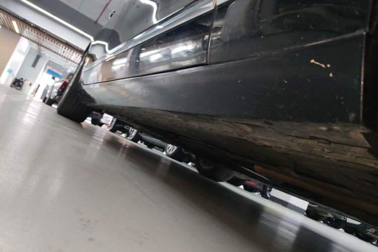 Used Cadillac CT6 2021 28T Elite Edition Right Side Sill