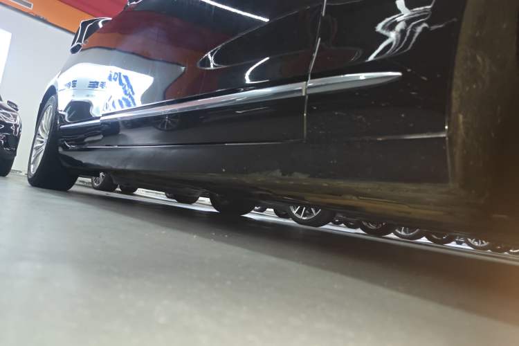 Used Cadillac CT6 2021 28T Luxury Version Right Side Sill