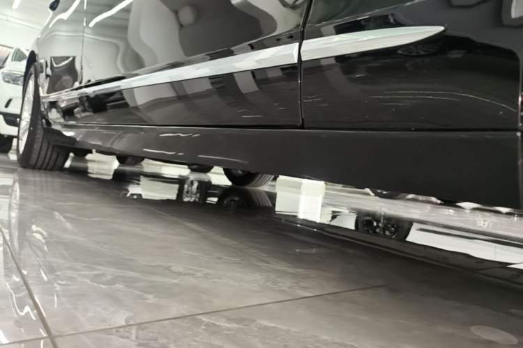 Used Cadillac CT6 2021 28T Luxury Version Right Side Sill