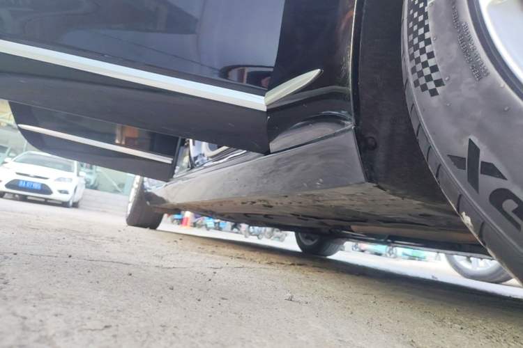 Used Cadillac CT6 2021 28T Luxury Version Right Side Sill