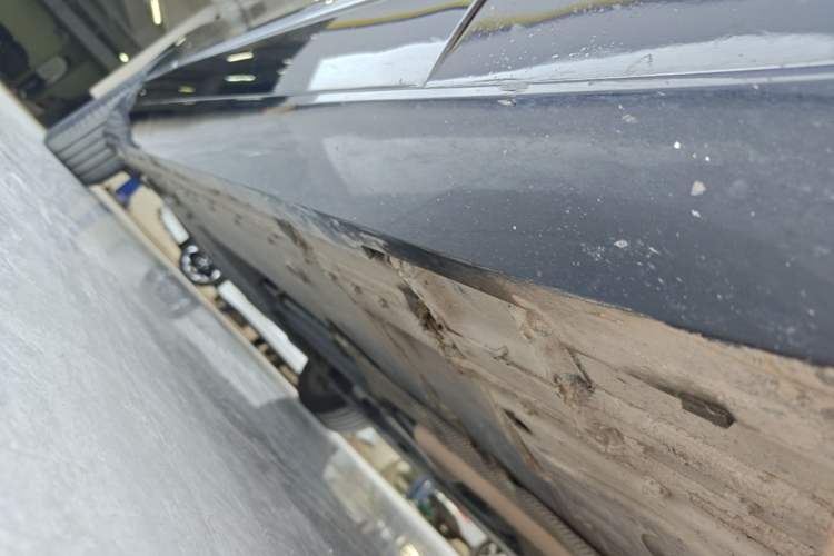 Used Cadillac CT6 2021 28T Luxury Version Right Side Sill