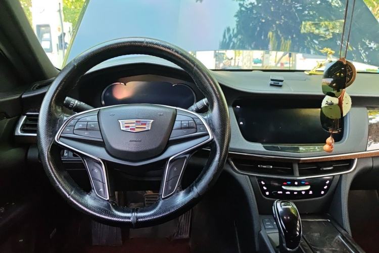 Used Cadillac CT6 2021 28T Luxury Version Steering Wheel