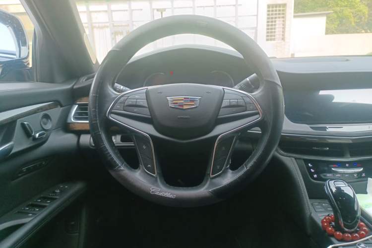 Used Cadillac CT6 2021 28T Luxury Version Steering Wheel