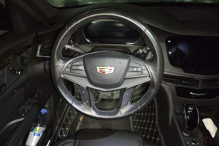 Used Cadillac CT6 2021 28T Luxury Version Steering Wheel