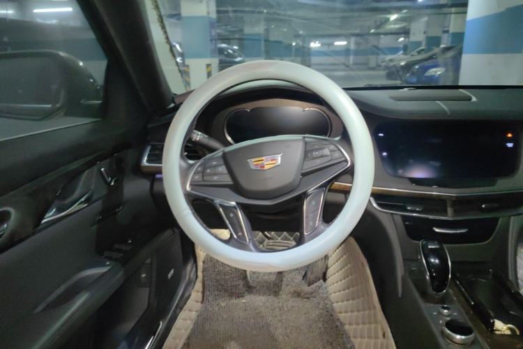 Used Cadillac CT6 2021 28T Luxury Version Steering Wheel