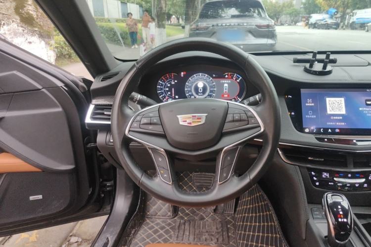 Used Cadillac CT6 2021 28T Luxury Version Steering Wheel