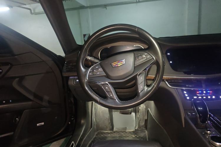 Used Cadillac CT6 2021 28T Luxury Version Steering Wheel