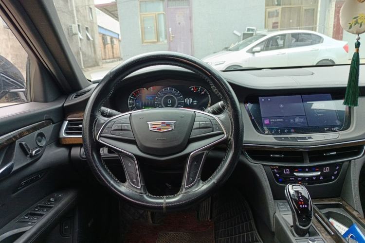 Used Cadillac CT6 2021 28T Luxury Version Steering Wheel