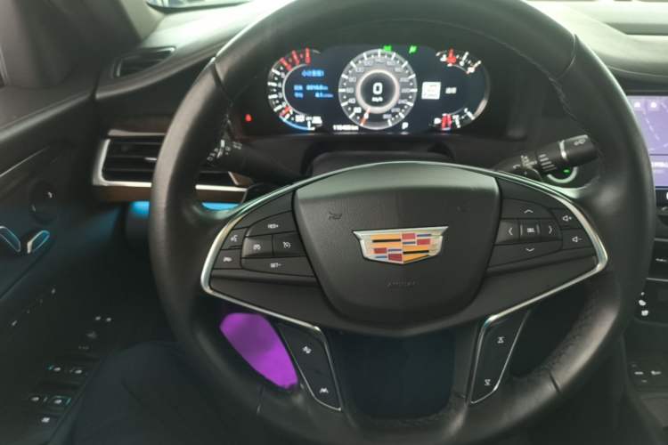 Used Cadillac CT6 2021 28T Luxury Version Steering Wheel