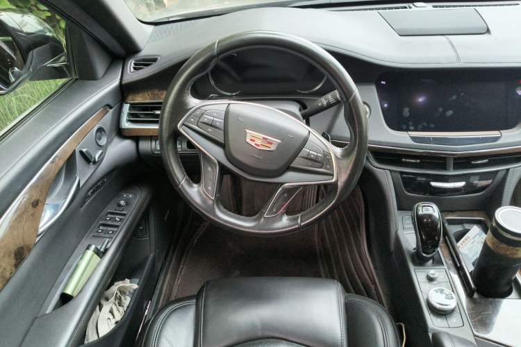 Used Cadillac CT6 2021 28T Luxury Version Steering Wheel