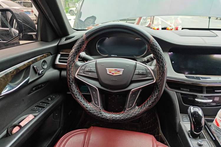 Used Cadillac CT6 2021 28T Luxury Sport Model Steering Wheel