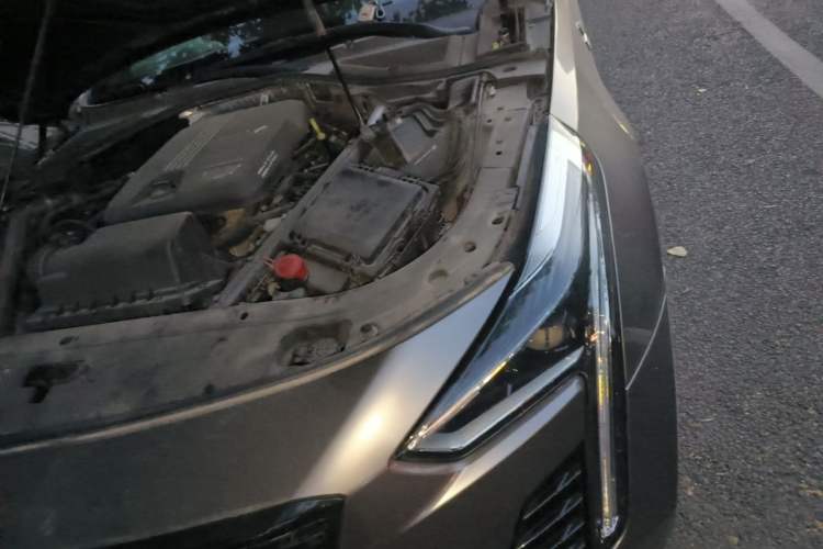 Used Cadillac CT6 2021 28T Luxury Version Engine Bay Left